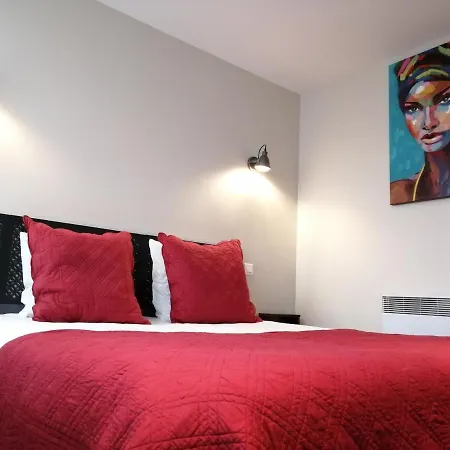 Hotel apartamentowy Appart-hotel Chanzy / Angoulême