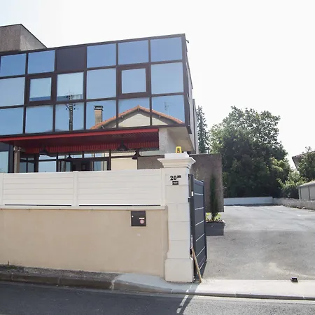 Appart-hotel Chanzy / Hotel apartamentowy Angoulême