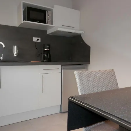 Appart-hotel Chanzy / Hotel apartamentowy