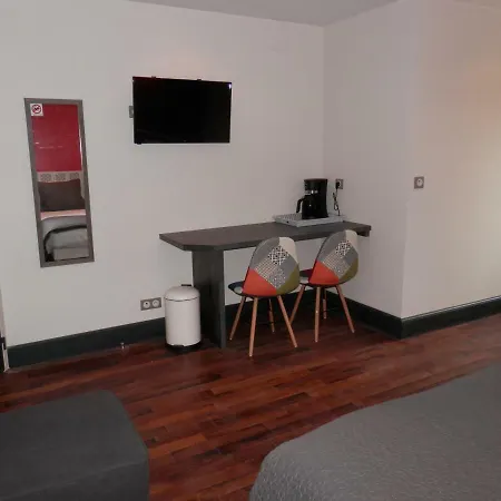 Aparthotel Appart-hotel Chanzy / 4*