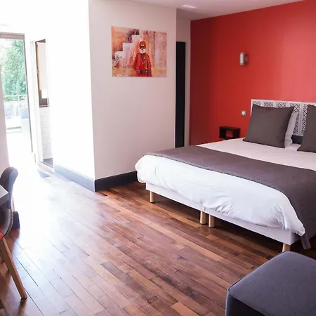 Appart-hotel Chanzy / *